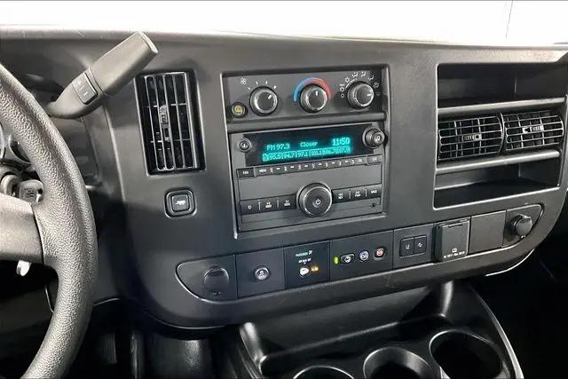 2025 GMC Savana Passenger RWD 3500 Extended Wheelbase LT
