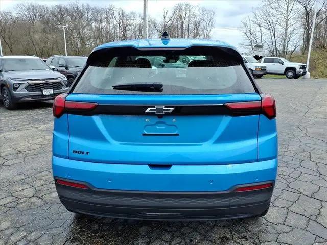 2027 Chevrolet Bolt LT FWD