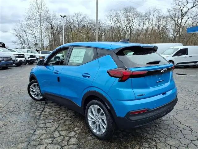 2027 Chevrolet Bolt LT FWD