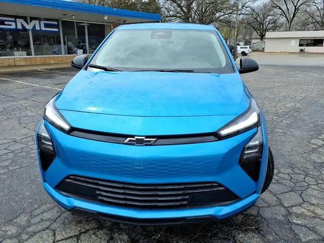 2027 Chevrolet Bolt LT FWD