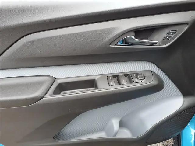 2027 Chevrolet Bolt LT FWD