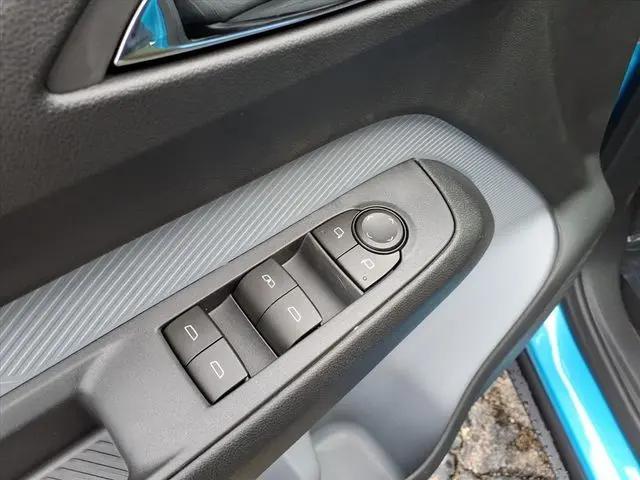 2027 Chevrolet Bolt LT FWD