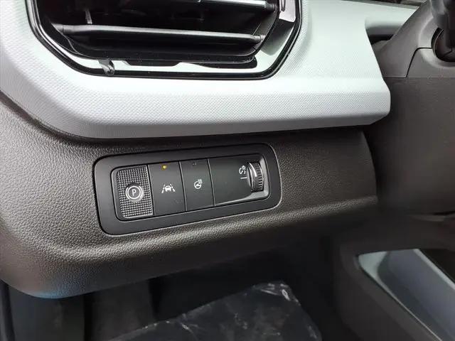2027 Chevrolet Bolt LT FWD