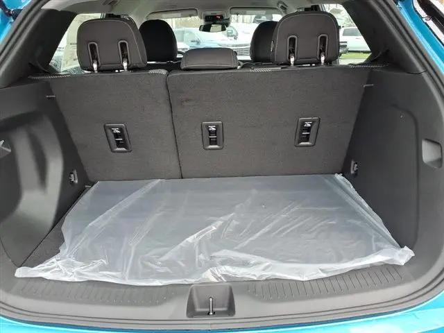 2027 Chevrolet Bolt LT FWD