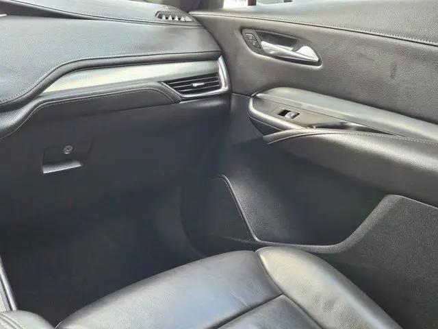 2023 Cadillac XT4 FWD Premium Luxury