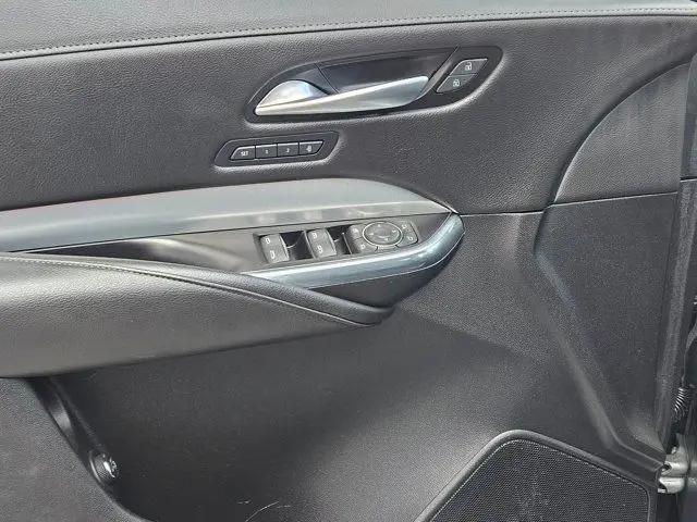 2023 Cadillac XT4 FWD Premium Luxury