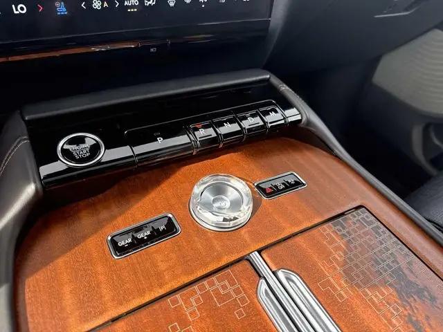 2025 Lincoln Navigator Black Label