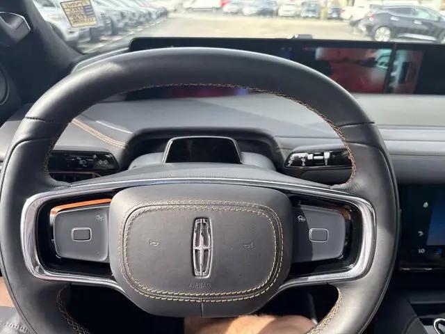2025 Lincoln Navigator Black Label