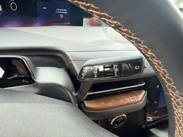2025 Lincoln Navigator Black Label