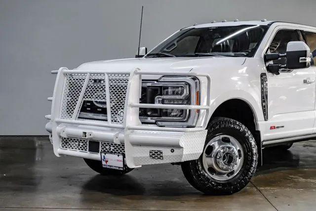 2023 Ford F-350 LARIAT