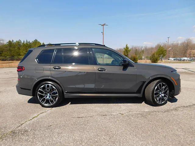 2024 BMW X7 M60i