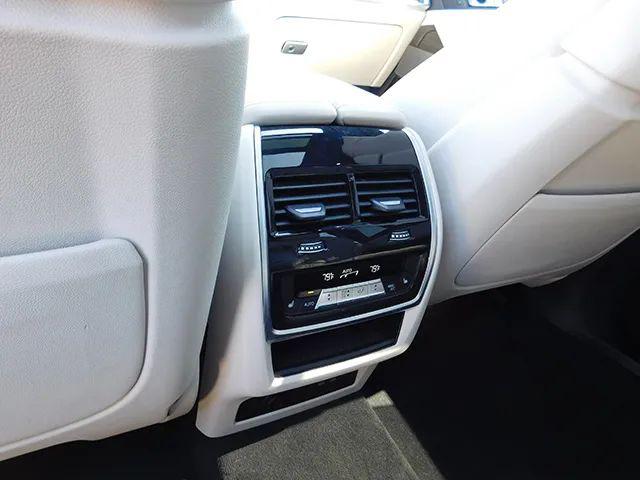 2024 BMW X7 M60i