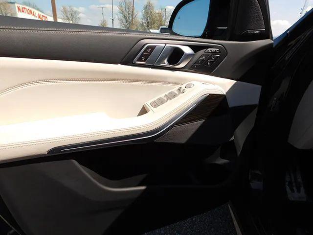 2024 BMW X7 M60i
