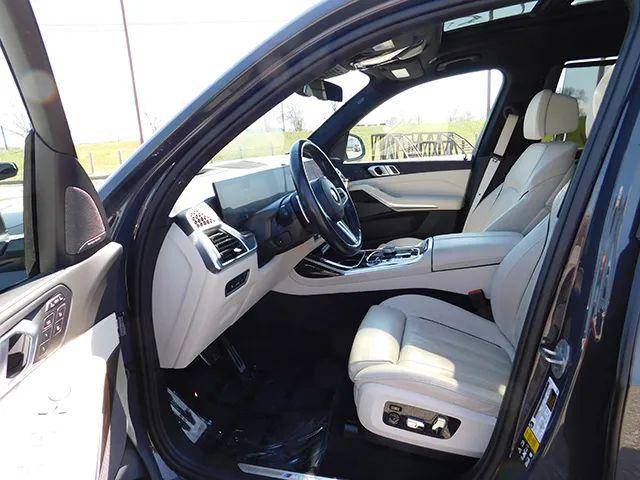 2024 BMW X7 M60i