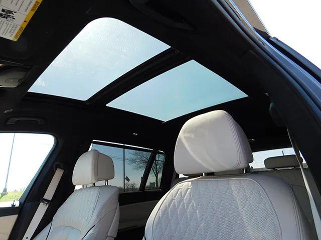 2024 BMW X7 M60i