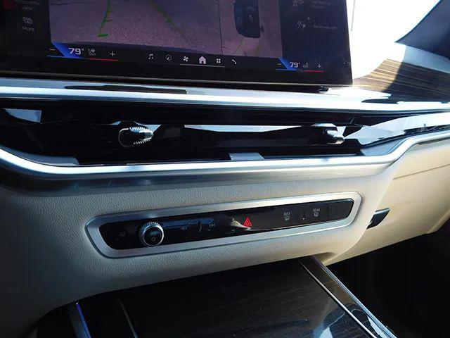 2024 BMW X7 M60i
