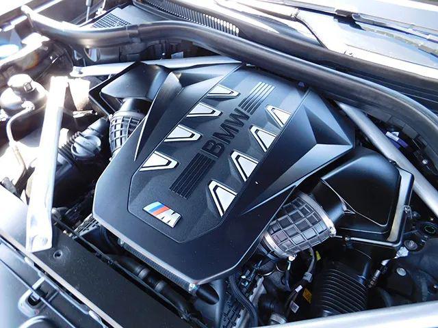 2024 BMW X7 M60i