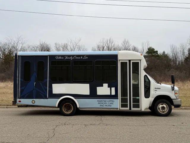 2013 Ford E-350 Cutaway Base