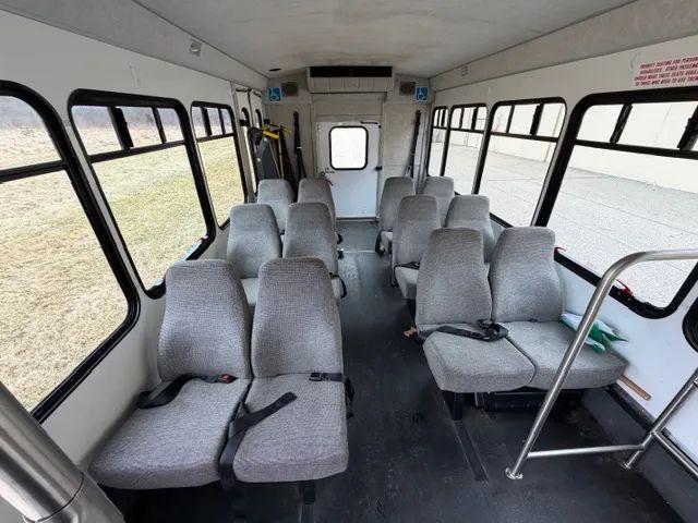 2013 Ford E-350 Cutaway Base