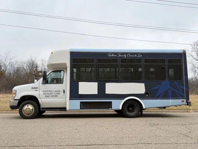2013 Ford E-350 Cutaway Base