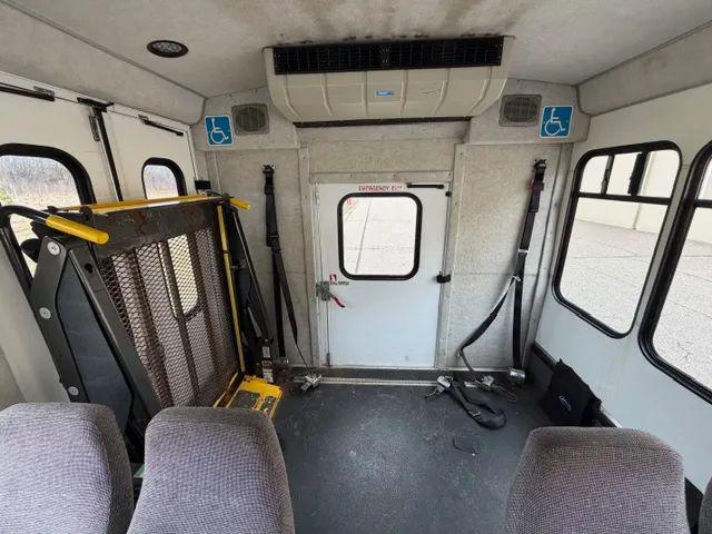 2013 Ford E-350 Cutaway Base