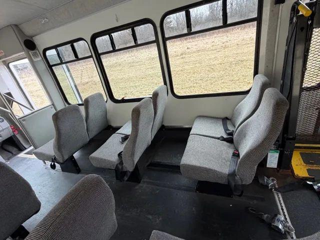 2013 Ford E-350 Cutaway Base