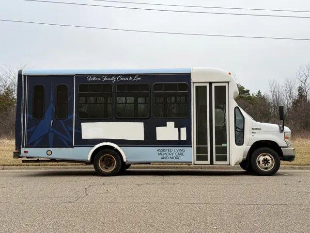2013 Ford E-350 Cutaway Base