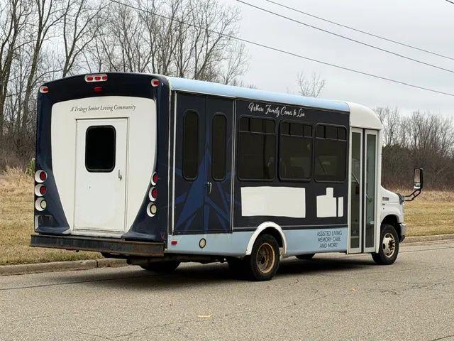 2013 Ford E-350 Cutaway Base