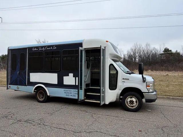 2013 Ford E-350 Cutaway Base