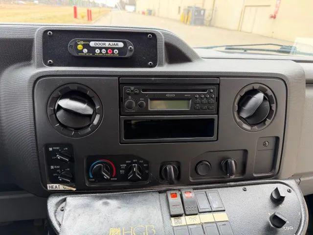 2013 Ford E-350 Cutaway Base