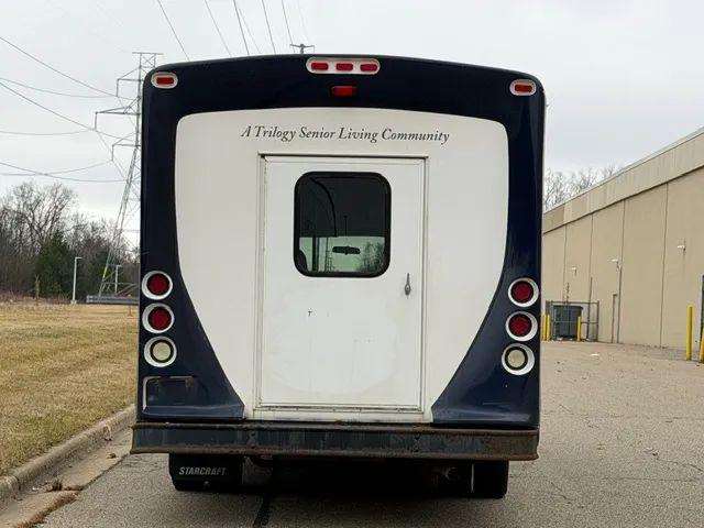2013 Ford E-350 Cutaway Base