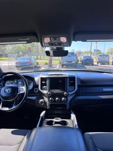 2021 Ram 1500 Big Horn Crew Cab 4x4 5'7" Box