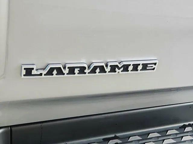 2022 Ram 1500 Laramie Crew Cab 4x4 5'7" Box