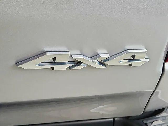 2022 Ram 1500 Laramie Crew Cab 4x4 5'7" Box