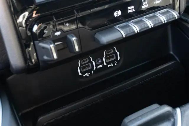 2024 Ram 2500 Laramie Crew Cab 4x4 6'4" Box