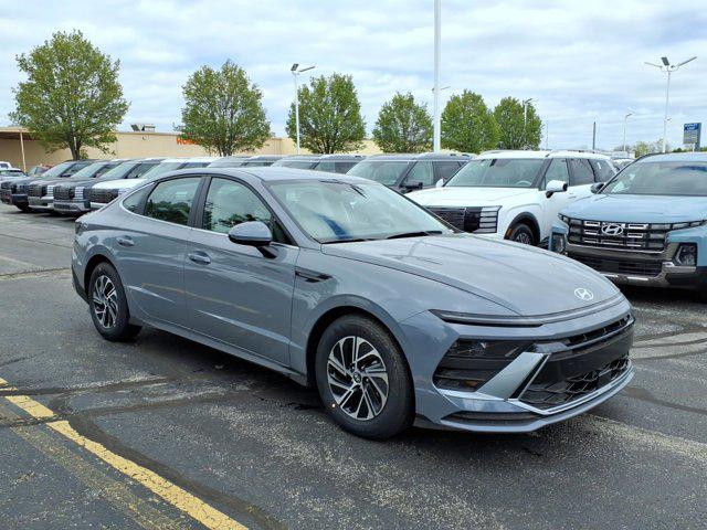 2026 Hyundai Sonata Hybrid Blue