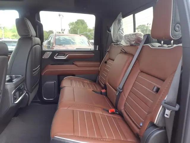 2026 GMC Sierra 2500HD Crew Cab, Standard Bed, Denali Ultimate, 4WD