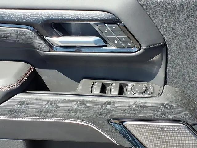 2026 GMC Sierra 2500HD Crew Cab, Standard Bed, AT4X, 4WD