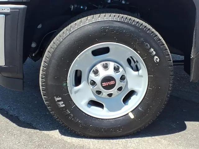 2026 GMC Sierra 2500HD Double Cab, Standard Bed, Pro, RWD