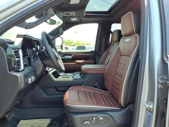 2026 GMC Sierra 2500HD Crew Cab, Standard Bed, Denali Ultimate, 4WD