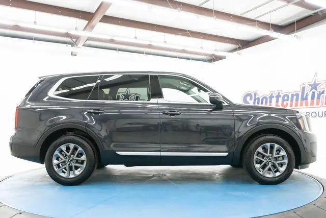 2025 Kia Telluride LX