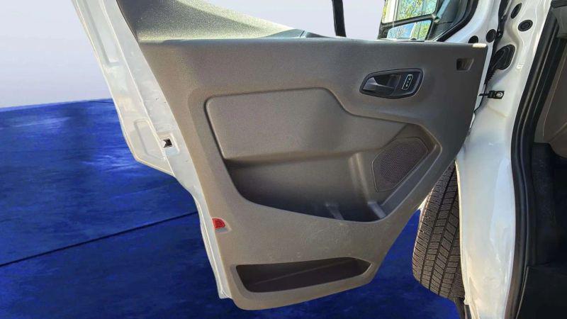 2023 Ford Transit Cargo Van Medium Roof w/LWB