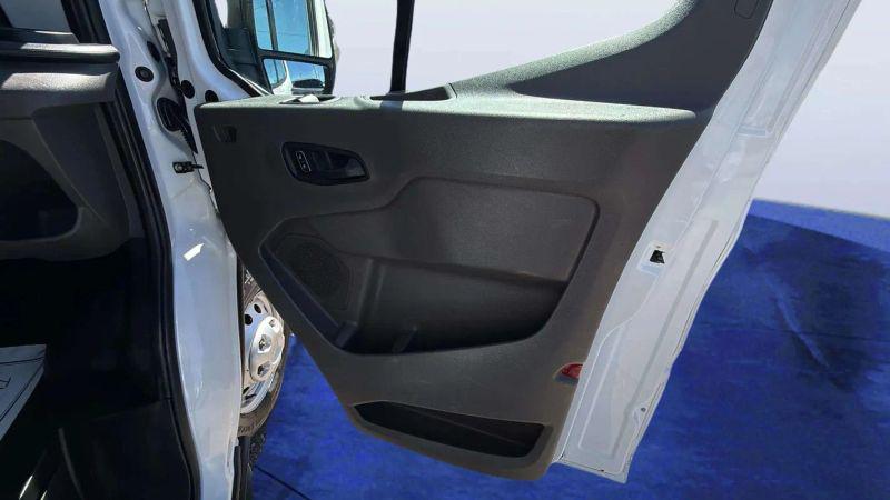2023 Ford Transit Cargo Van Medium Roof w/LWB