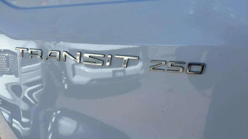 2023 Ford Transit Cargo Van Medium Roof w/LWB