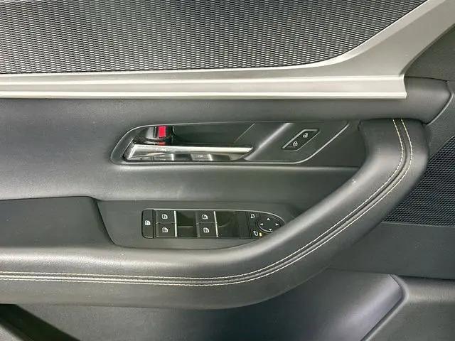 2024 Mazda X-90 3.3 Turbo Preferred Plus
