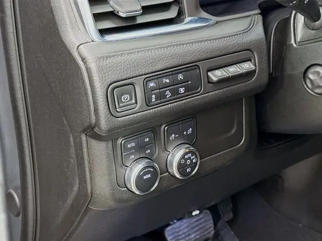 2023 GMC Yukon XL 4WD Denali