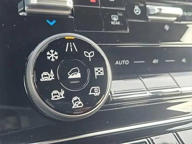 2025 Nissan Armada SL 4WD