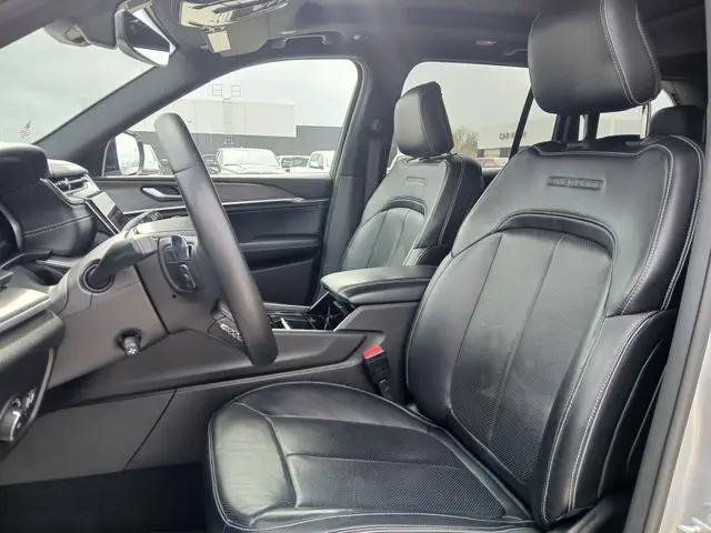 2022 Jeep Grand Cherokee Overland 4x4