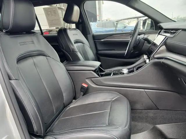 2022 Jeep Grand Cherokee Overland 4x4