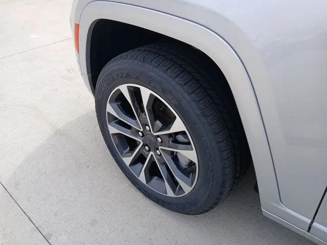 2022 Jeep Grand Cherokee Overland 4x4